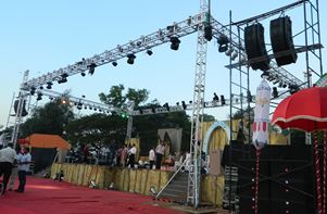 Enjoy the best staging & rigging solution for your event